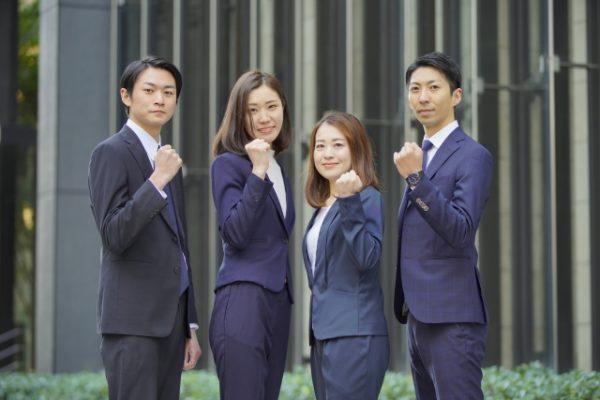 宅建があれば就職に役立つ？有利になる業種・業界は？